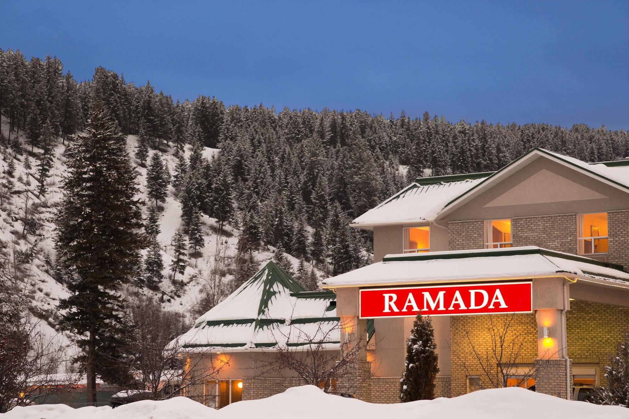 Ramada Golden Hotel Exterior foto